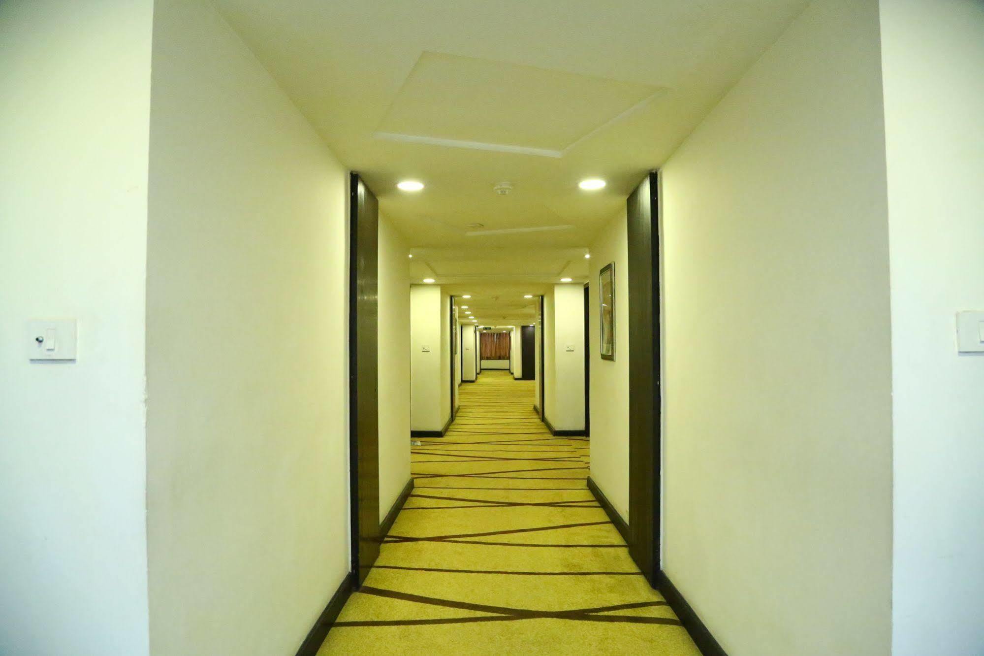 Regenta Central Deccan Chennai, Royapettah Exterior foto